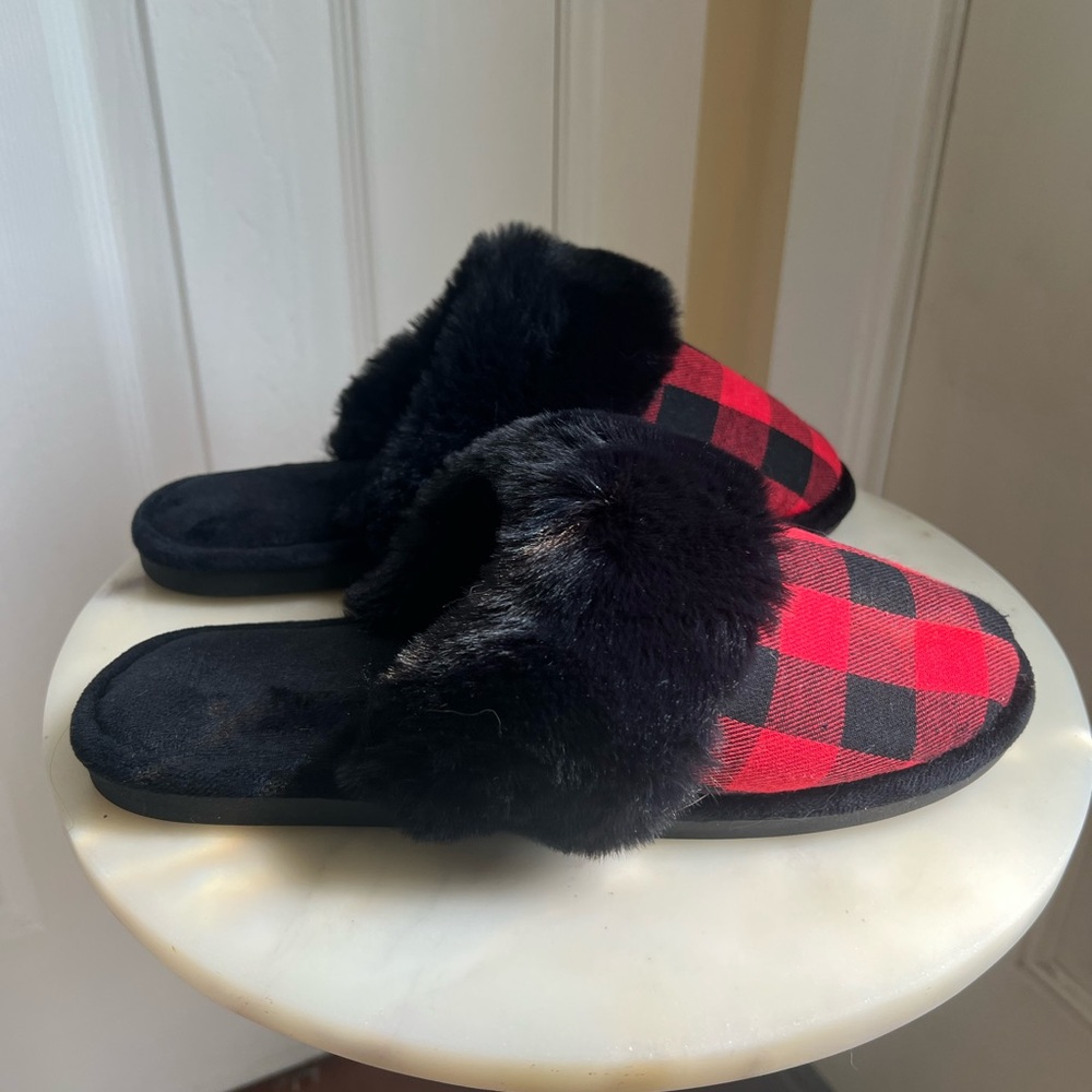 Barnes & Noble Red and Black Fur Plaid Slippers